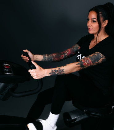 Vélo semi allongé ROADSTER LED auto-alimenté - CARE - ergomètre connecté