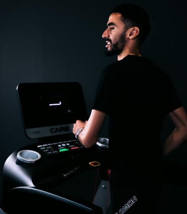 Tapis de course professionnel - 25km/h - CARE - CLUB RUNNER LED