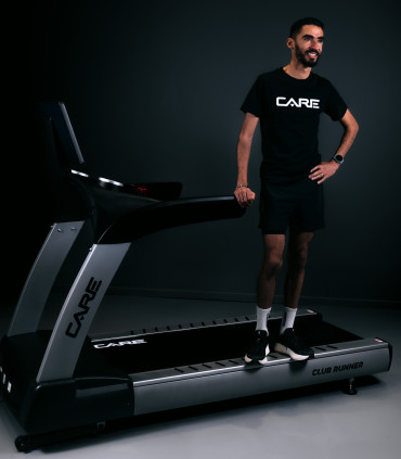 Tapis de course professionnel - 25km/h - CARE - CLUB RUNNER LED